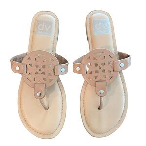 DV by Dolce Vita Women's Tan Gotie Sandal Size 6